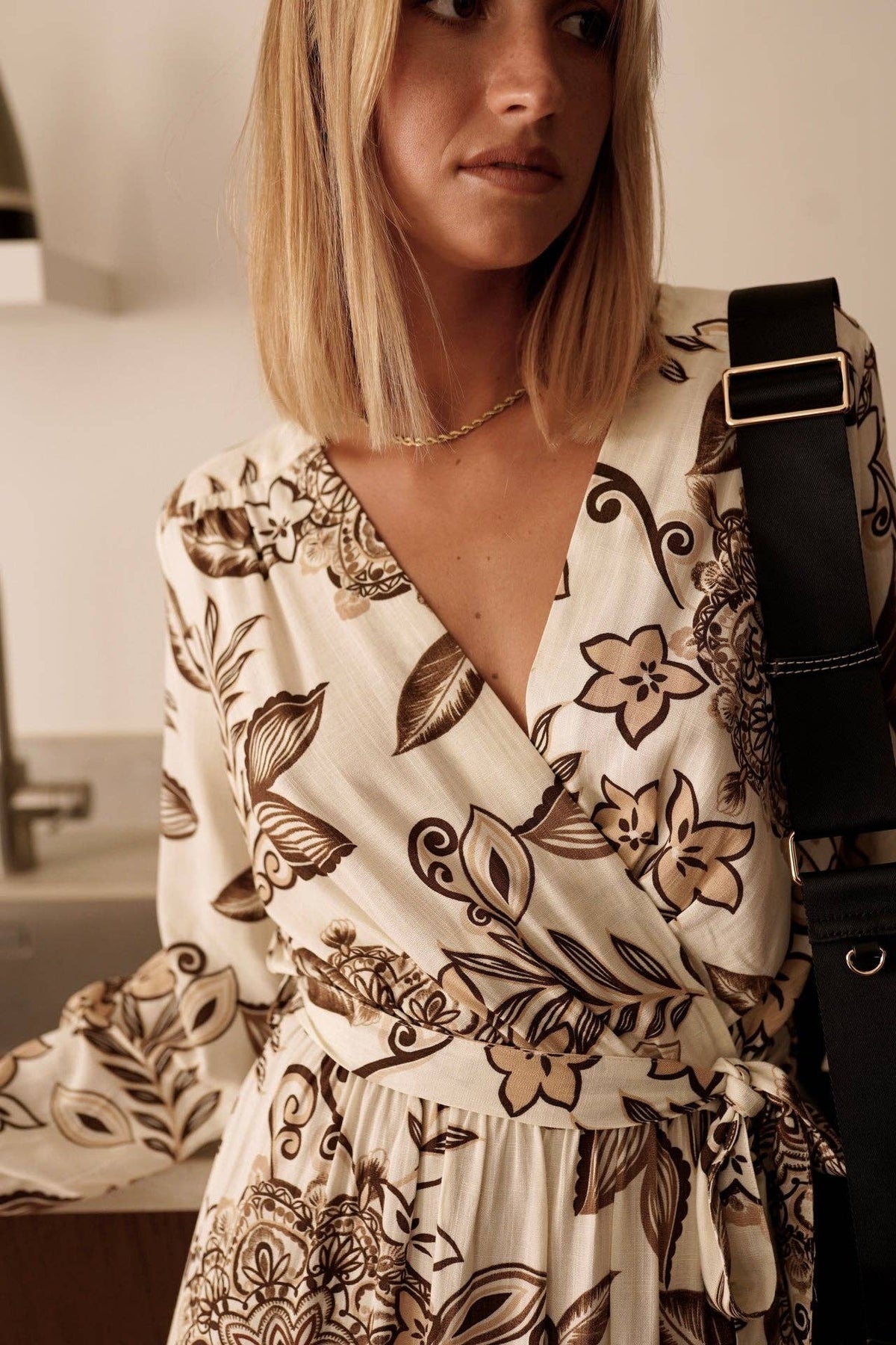 Robe Jolinne: Beige
