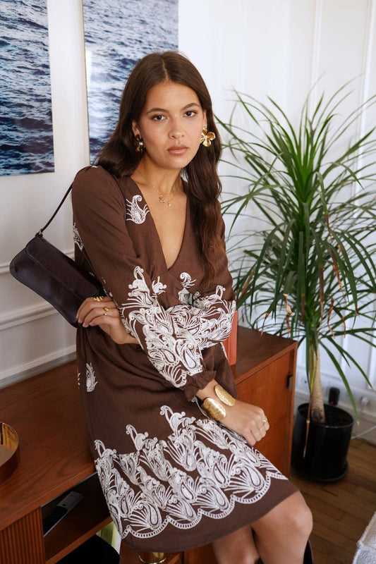 Robe Samirah: Marron