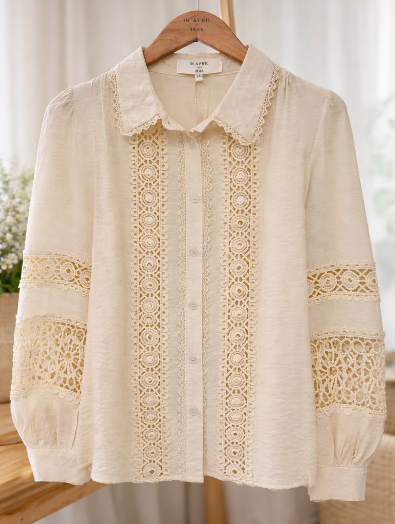 Blouse Romantique à Guipure – 100 % Coton Naturel