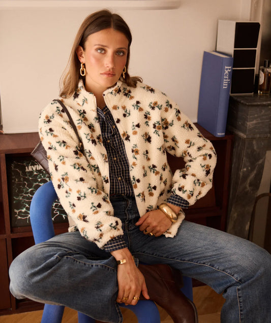 Veste Moumoute Imprimé Fleuri – Douceur et Style pour l'Hiver