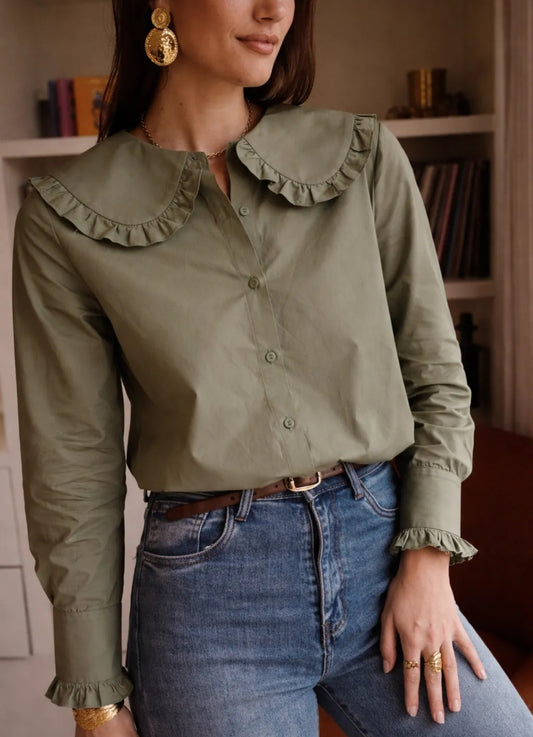 Chemise Romantique Vert Sauge en Coton – Col Claudine Volanté
