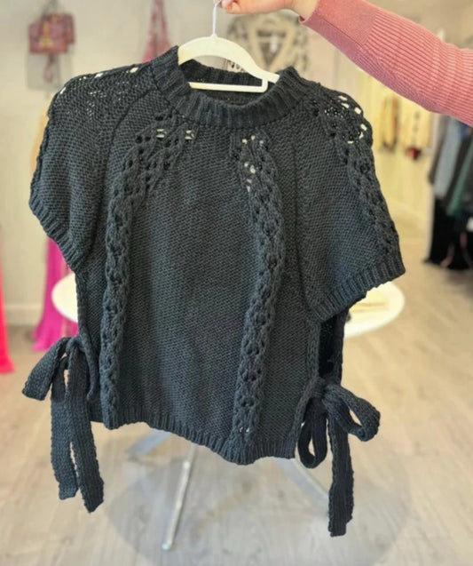 Top en Maille Torsadée Noire à Liens Latéraux